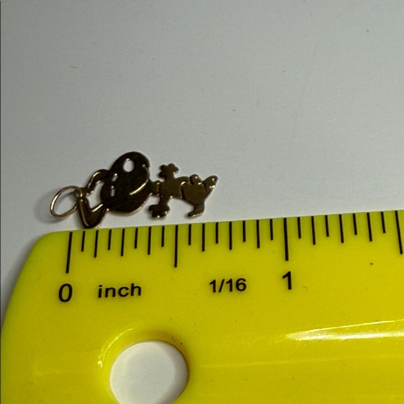 Rare 14K 1958 Gold snoopy Pendant charm ⭐️ rare find date peanuts 1950’s cartoon - Picture 8 of 12